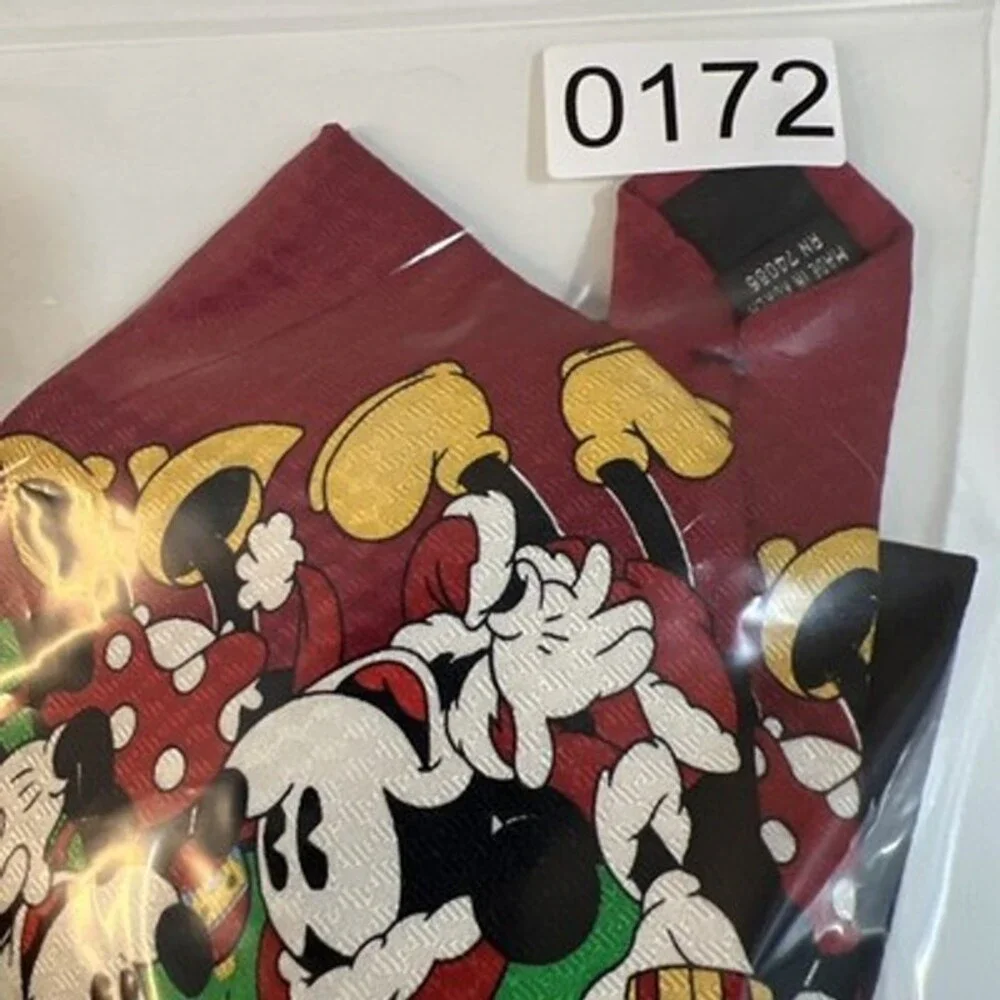 Vintage Mickey& Minnie Christmas Silk Men’s Tie. Black, Red & Green 60”x4”